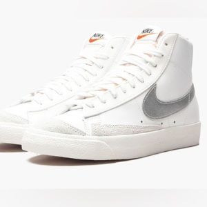 Nike - Blazer Mid ‘77 Vintage.